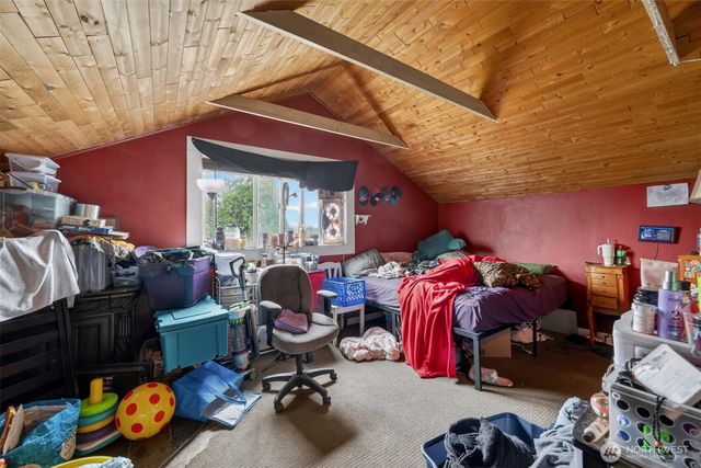9801 Lenhart Road, Sumas, WA 98295