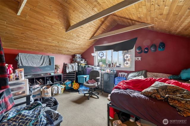 9801 Lenhart Road, Sumas, WA 98295