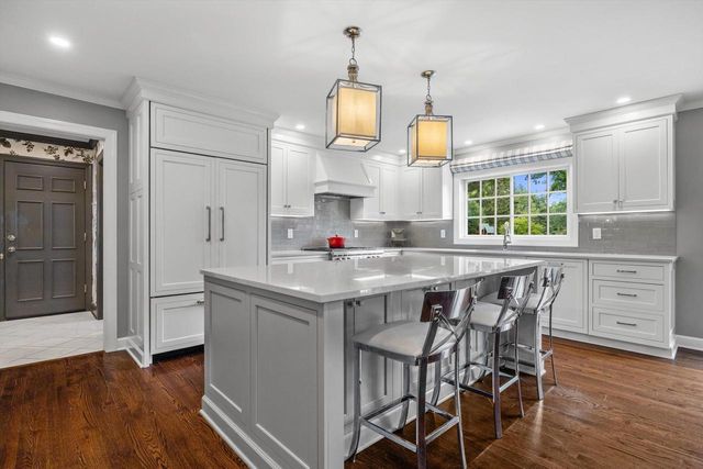 11 Redwood COURT, Wind Point, WI 53402