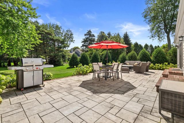 11 Redwood COURT, Wind Point, WI 53402