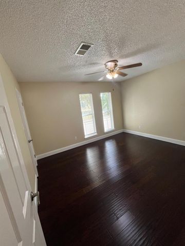 6416 Bankside Drive 42, Houston, TX 77096