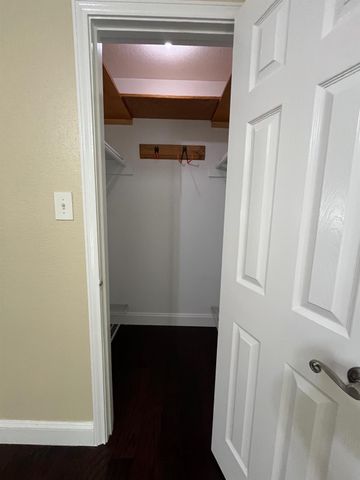 6416 Bankside Drive 42, Houston, TX 77096