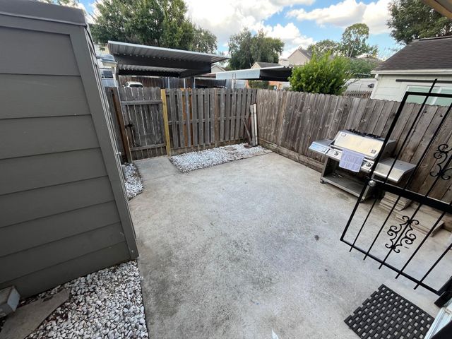 6416 Bankside Drive 42, Houston, TX 77096