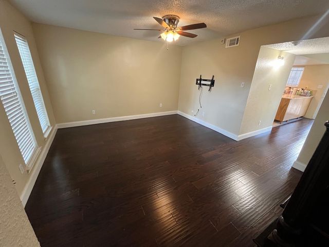 6416 Bankside Drive 42, Houston, TX 77096