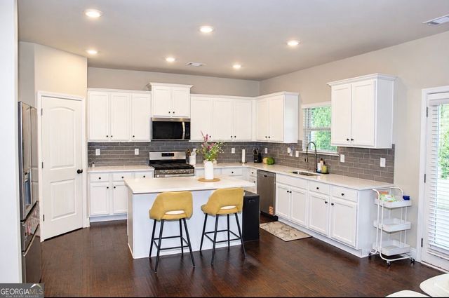 3305 Linstead Court, Loganville, GA 30052