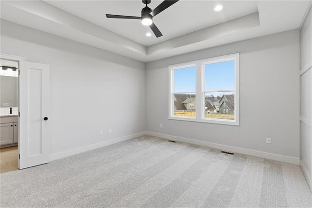 16729 Pinehurst Drive, Basehor, KS 66007