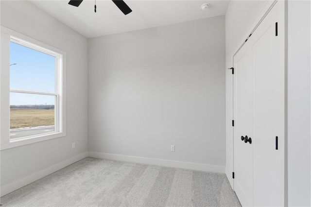 16729 Pinehurst Drive, Basehor, KS 66007