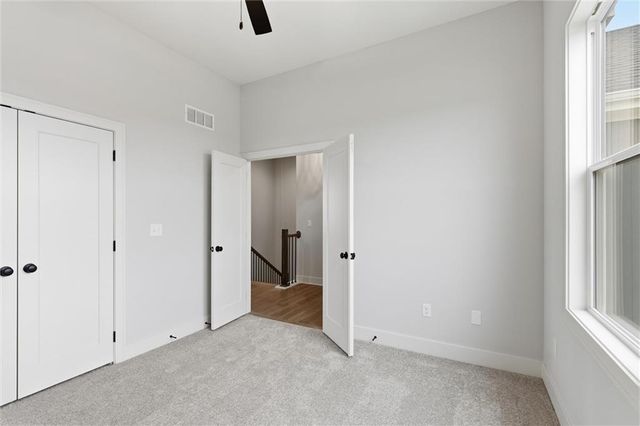 16729 Pinehurst Drive, Basehor, KS 66007