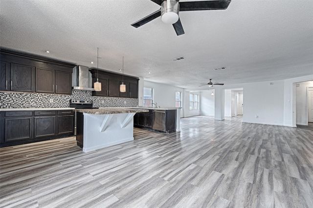 5348 Cameron Drive, Grand Prairie, TX 75052