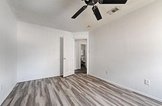 5348 Cameron Drive, Grand Prairie, TX 75052