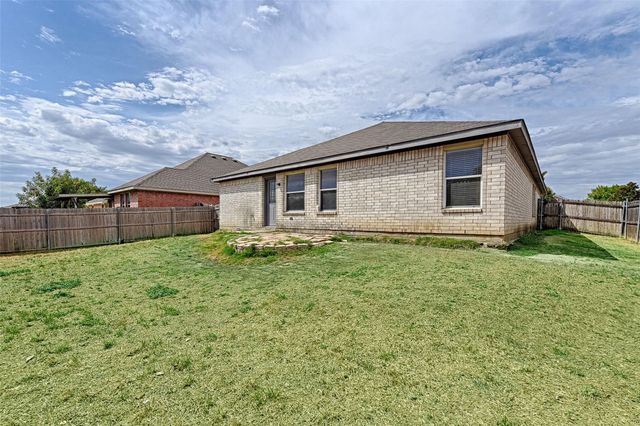 5348 Cameron Drive, Grand Prairie, TX 75052