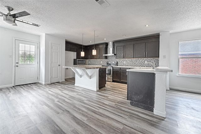 5348 Cameron Drive, Grand Prairie, TX 75052