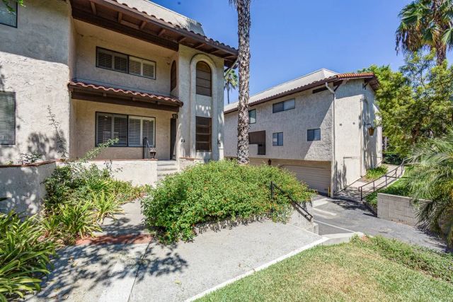 400 S Flower 92, Orange, CA 92868
