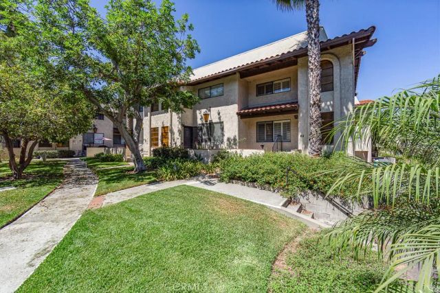 400 S Flower 92, Orange, CA 92868