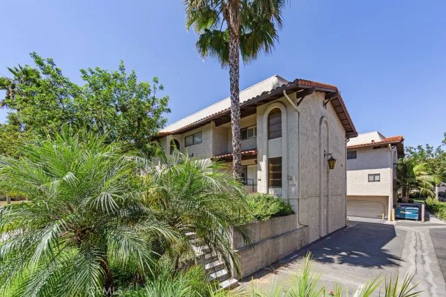 400 S Flower 92, Orange, CA 92868