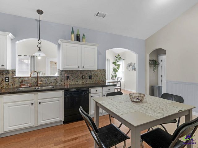 602 Brookwater Drive, Stockbridge, GA 30281