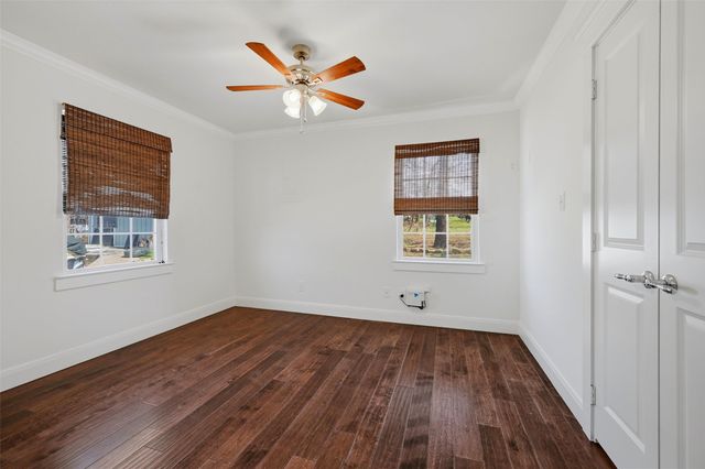 123 Pontiac Drive, Lake Kiowa, TX 76240