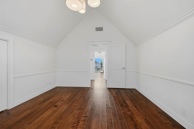 123 Pontiac Drive, Lake Kiowa, TX 76240
