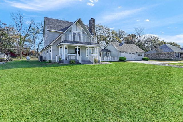 123 Pontiac Drive, Lake Kiowa, TX 76240