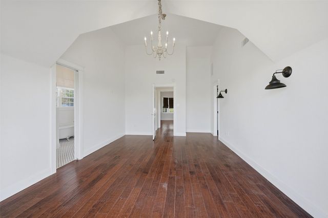 123 Pontiac Drive, Lake Kiowa, TX 76240