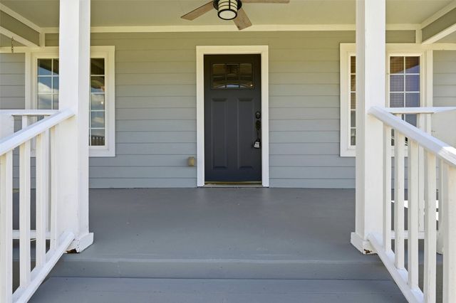 123 Pontiac Drive, Lake Kiowa, TX 76240