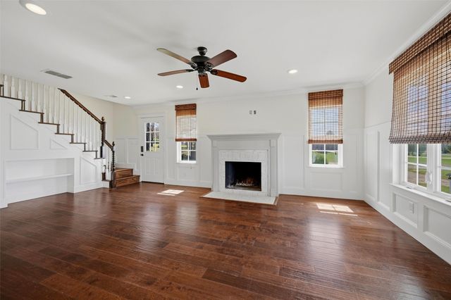 123 Pontiac Drive, Lake Kiowa, TX 76240