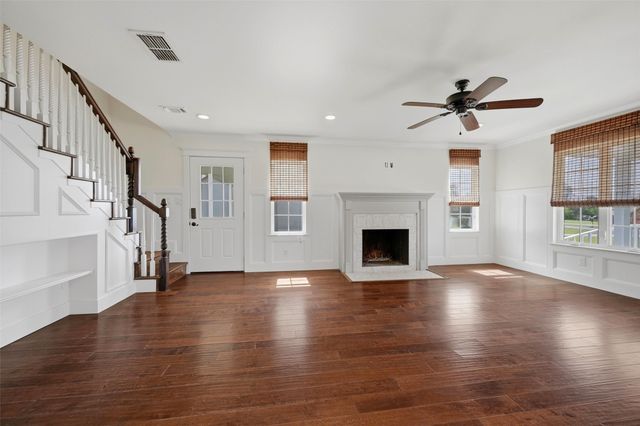 123 Pontiac Drive, Lake Kiowa, TX 76240