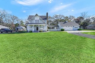 123 Pontiac Drive, Lake Kiowa, TX 76240