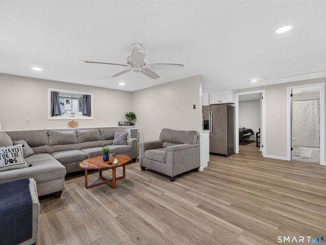 17 Grove Street, New London, CT 06320