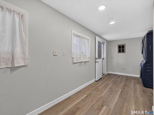 17 Grove Street, New London, CT 06320