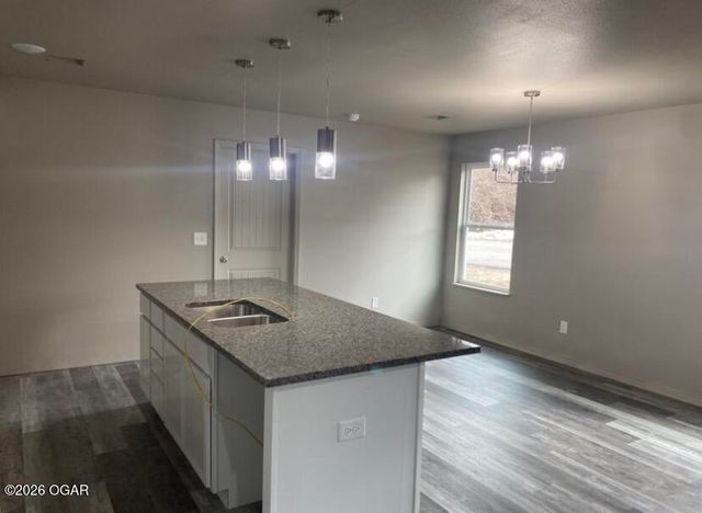 203 N Oliver Avenue, Joplin, MO 64801