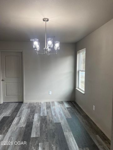 203 N Oliver Avenue, Joplin, MO 64801