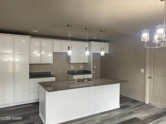 203 N Oliver Avenue, Joplin, MO 64801