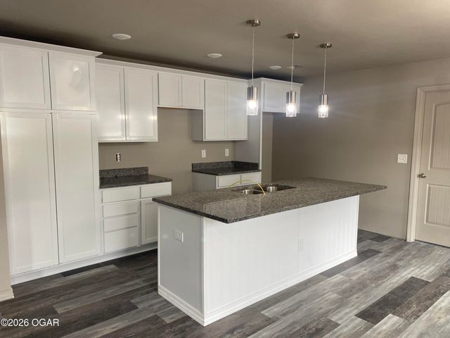 203 N Oliver Avenue, Joplin, MO 64801