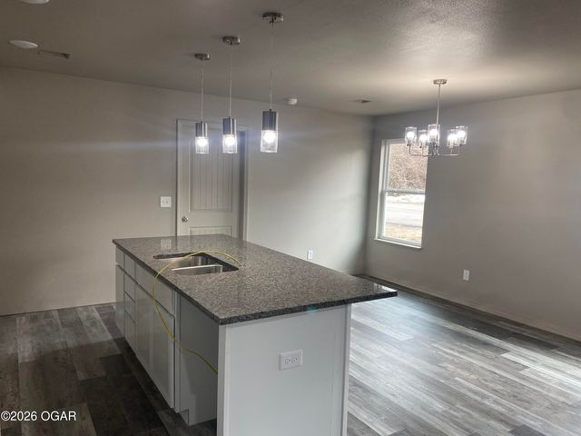 203 N Oliver Avenue, Joplin, MO 64801