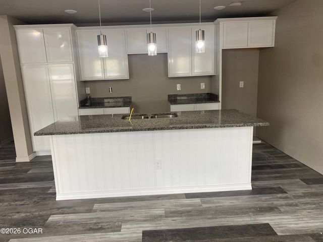 203 N Oliver Avenue, Joplin, MO 64801