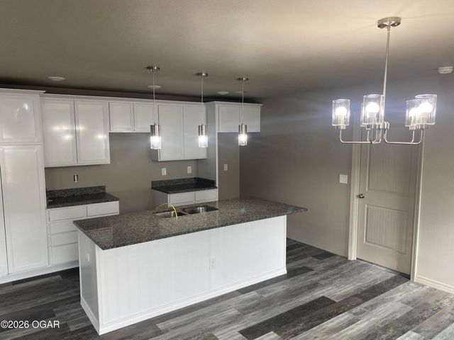 203 N Oliver Avenue, Joplin, MO 64801