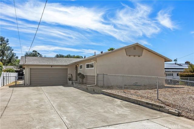 127 Brandenburg Lane, Fallbrook, CA 92028