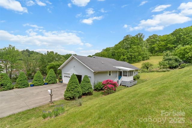 17 Gun Flint Drive, Burnsville, NC 28714