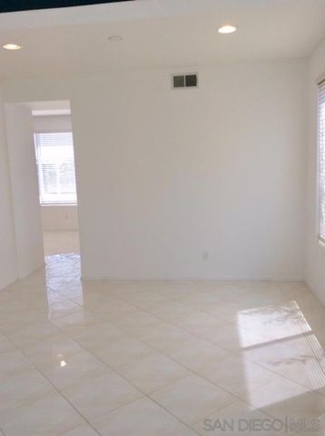 6243 Seacrest View Rd, San Diego, CA 92121