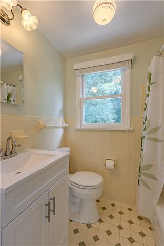 122 Selborne Chase, Perinton, NY 14450