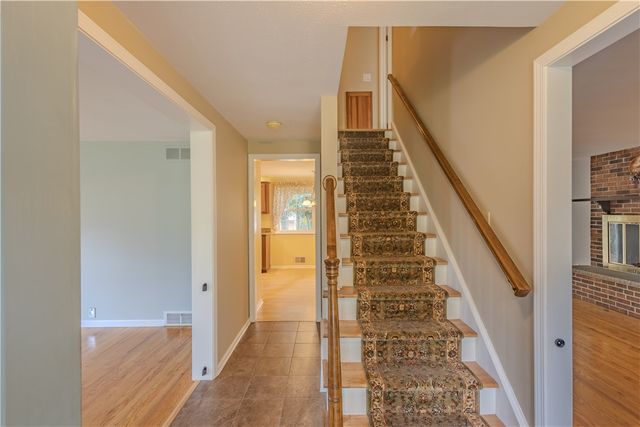122 Selborne Chase, Perinton, NY 14450