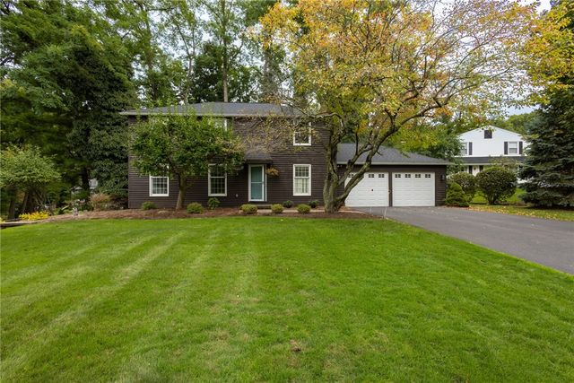 122 Selborne Chase, Perinton, NY 14450