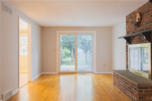 122 Selborne Chase, Perinton, NY 14450