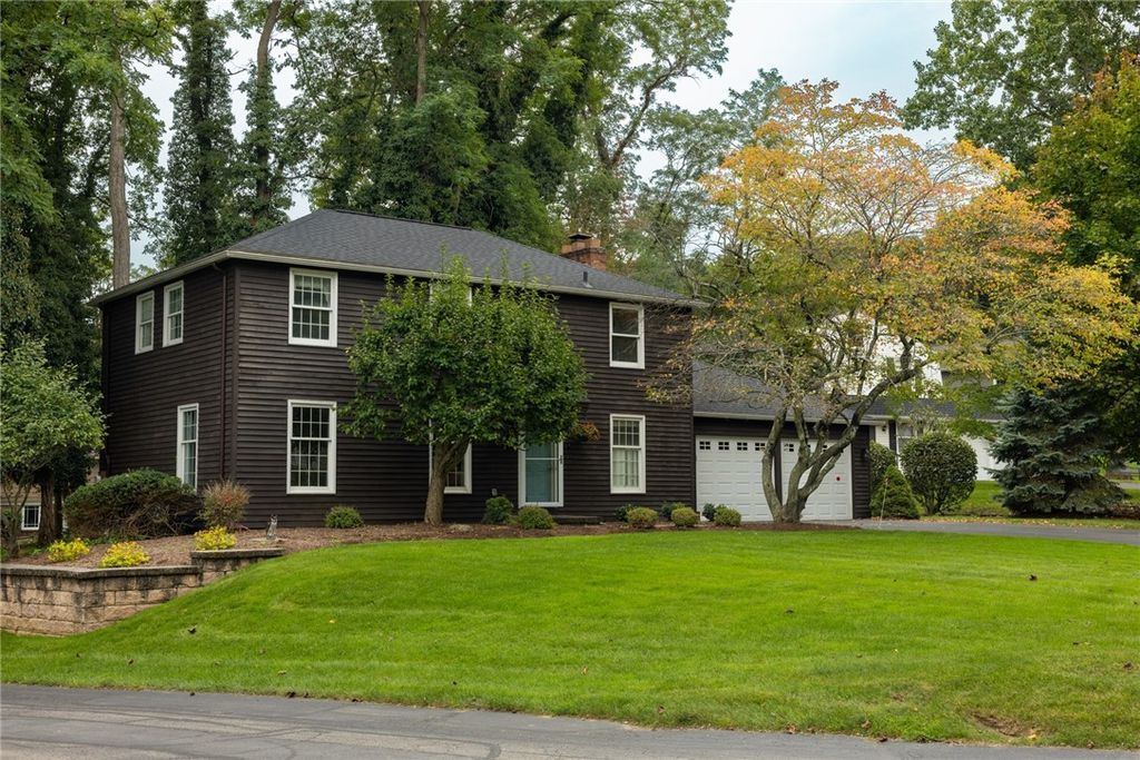 122 Selborne Chase, Perinton, NY 14450