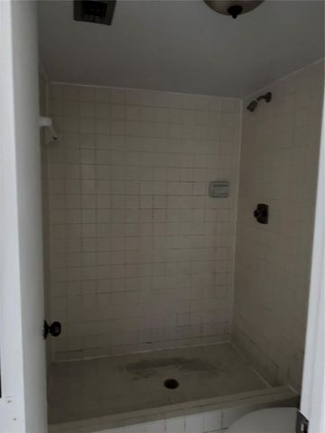 3650 Environ Boulevard 308, Lauderhill, FL 33319