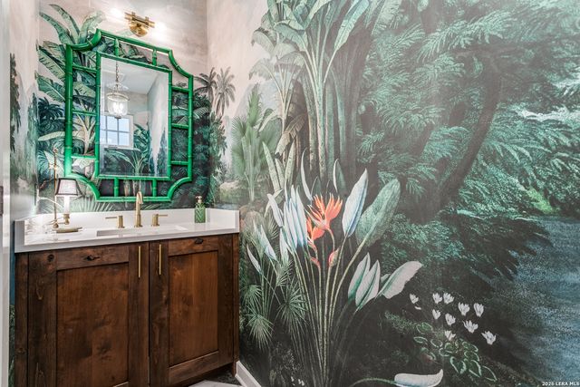 420 E Olmos, San Antonio, TX 78212