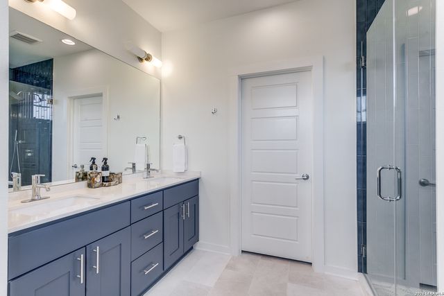 420 E Olmos, San Antonio, TX 78212