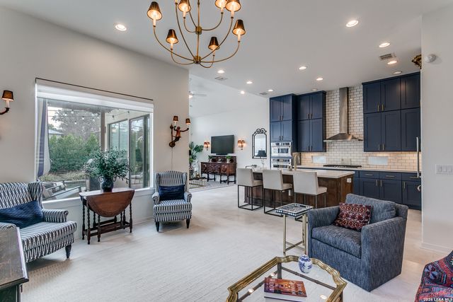 420 E Olmos, San Antonio, TX 78212