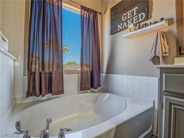 9440 White Ridge Avenue, Las Vegas, NV 89149